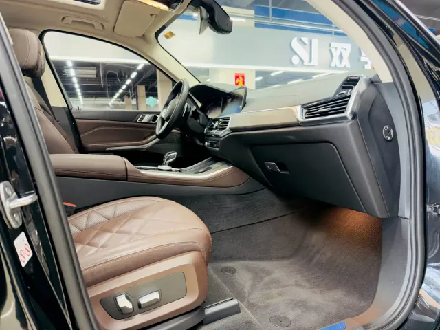 BMW X5 — Фото автомобиля 12