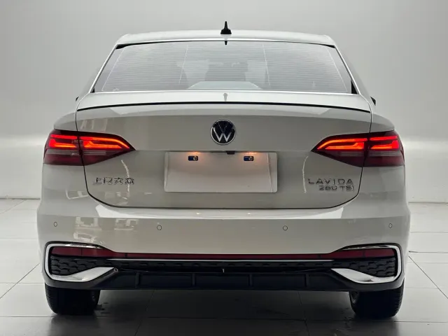 Volkswagen Lavida — Фото автомобиля 8