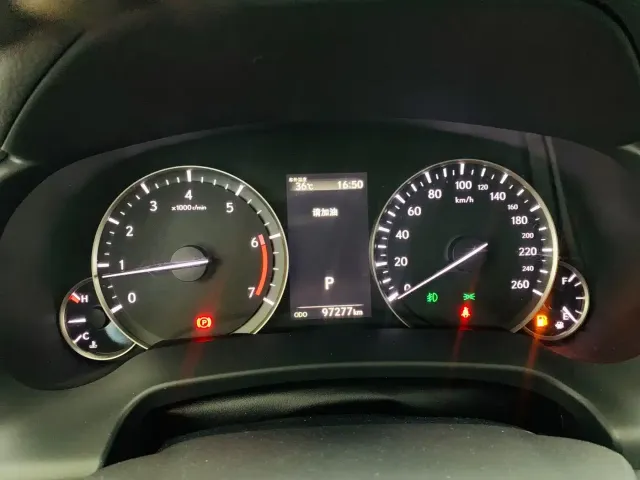 Lexus RX — Фото автомобиля 14