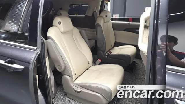 Kia Carnival 4th Gen — Фото автомобиля 18