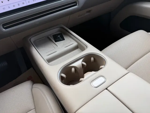 Li Auto i6 — Фото автомобиля 13