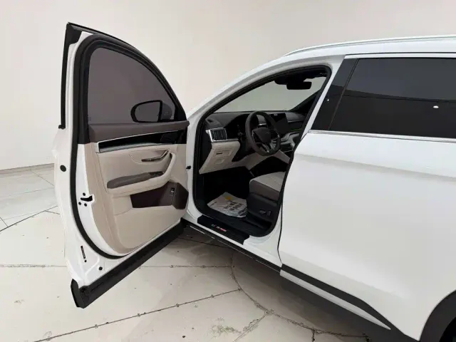 BYD Song PLUS — Фото автомобиля 3
