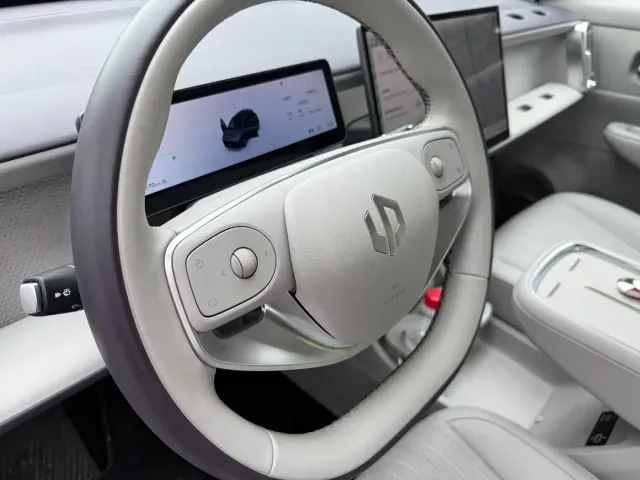 Leapmotor B10 — Фото автомобиля 16