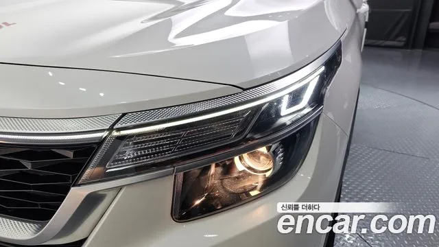 Kia Seltos Seltos Бензин 1.6 турбо 2WD — Фото автомобиля 21