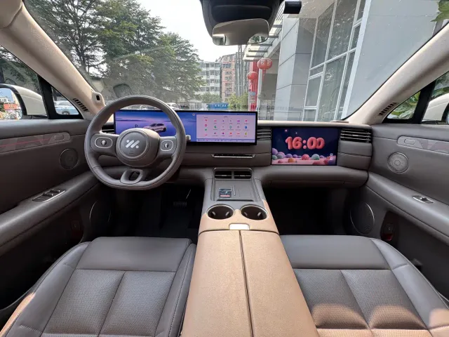 IM Motors LS6 — Фото автомобиля 14