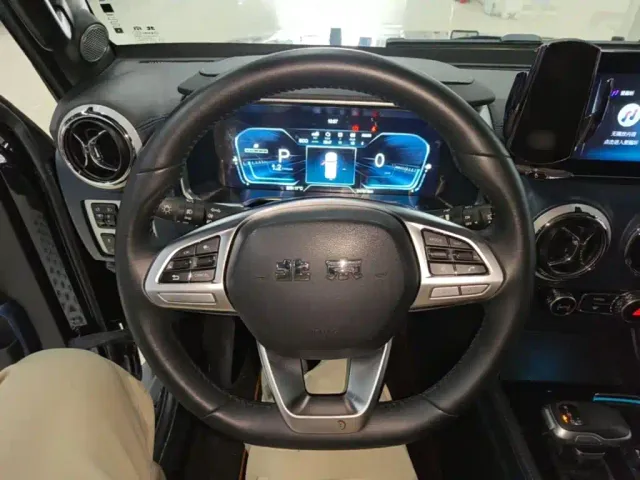 BAIC BJ40 — Фото автомобиля 10