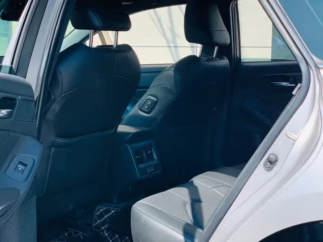 Toyota Avalon — Фото автомобиля 24
