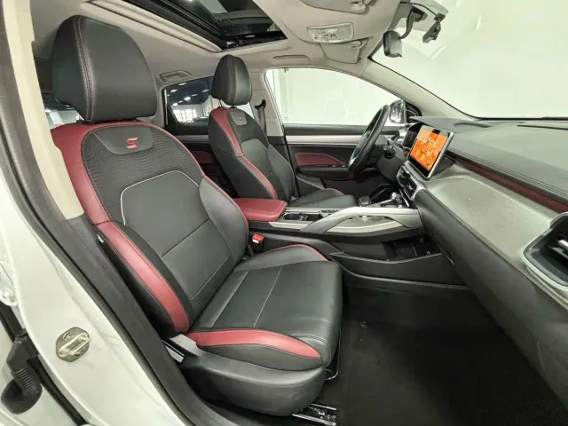 Geely Binyue — Фото автомобиля 10
