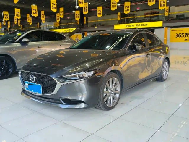 Mazda Axela — Фото автомобиля 3