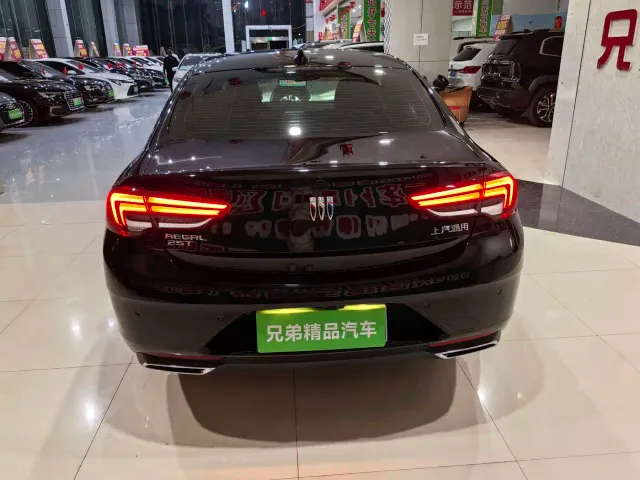 Buick Regal — Фото автомобиля 14