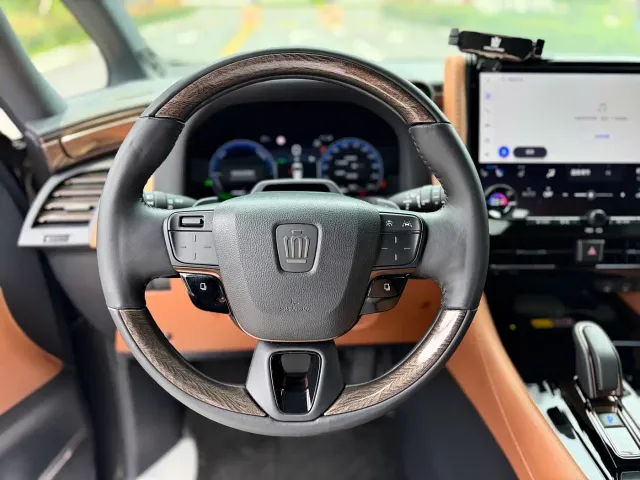 Toyota Vellfire — Фото автомобиля 8