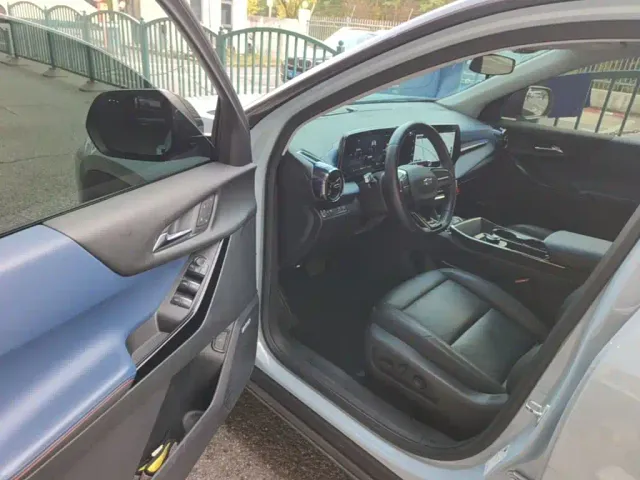 Chevrolet Equinox Plus — Фото автомобиля 15
