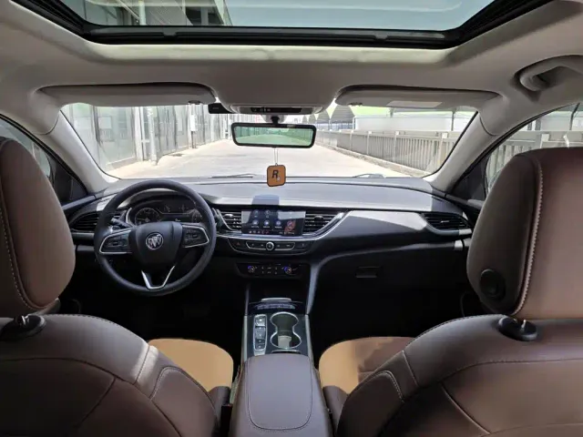 Buick Regal — Фото автомобиля 7