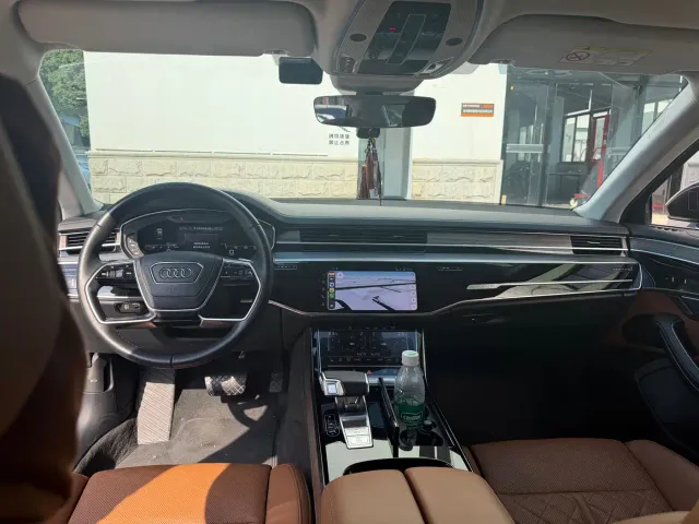 Audi A8 — Фото автомобиля 6