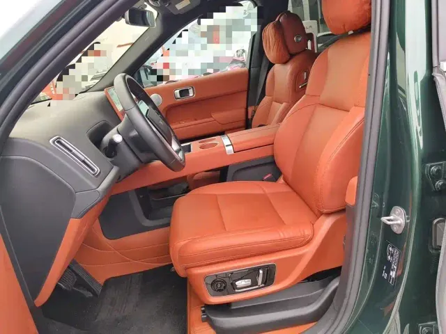 Li Auto L9 — Фото автомобиля 11