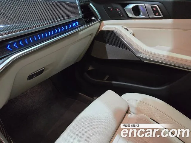 BMW X7 xDrive 40d M Sport 7 мест — Фото автомобиля 9