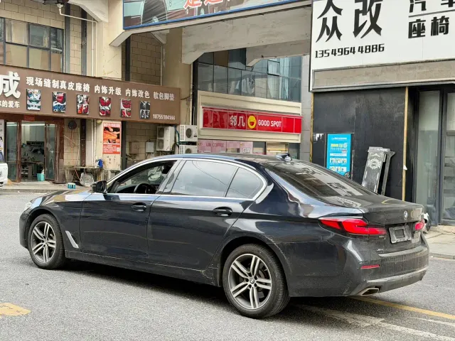 BMW 5 Series — Фото автомобиля 8