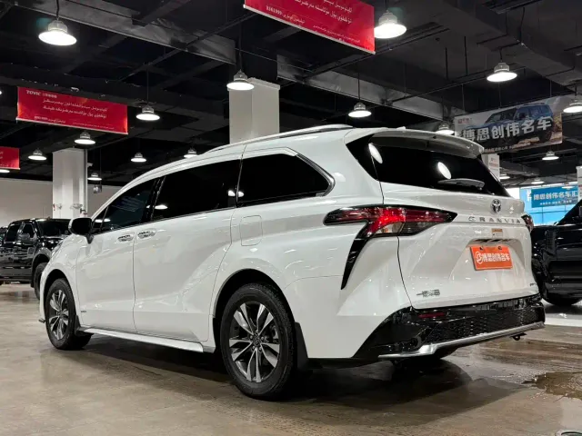 Toyota Granvia — Фото автомобиля 7
