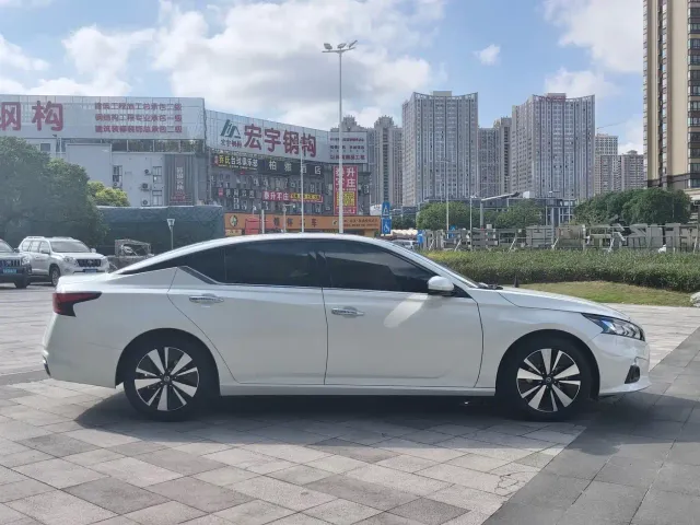 Nissan Teana — Фото автомобиля 4