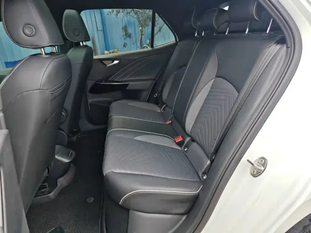Volkswagen ID.3 — Фото автомобиля 16