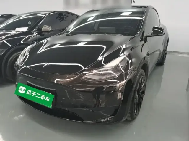 Фотография автомобиля — Tesla Model Y