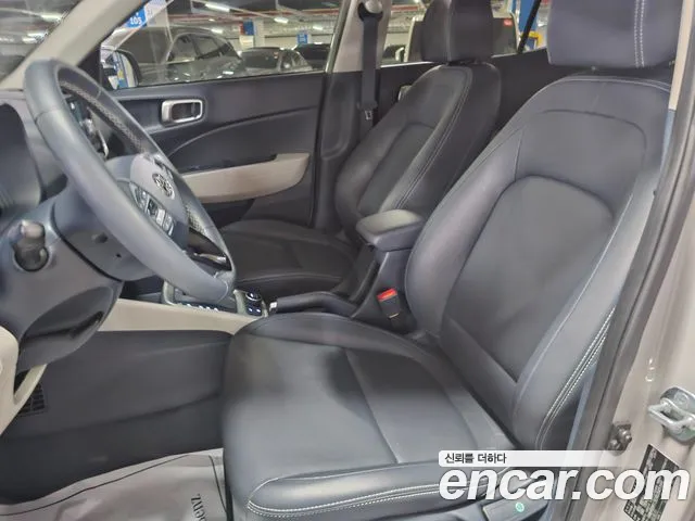 Hyundai Venue — Фото автомобиля 8