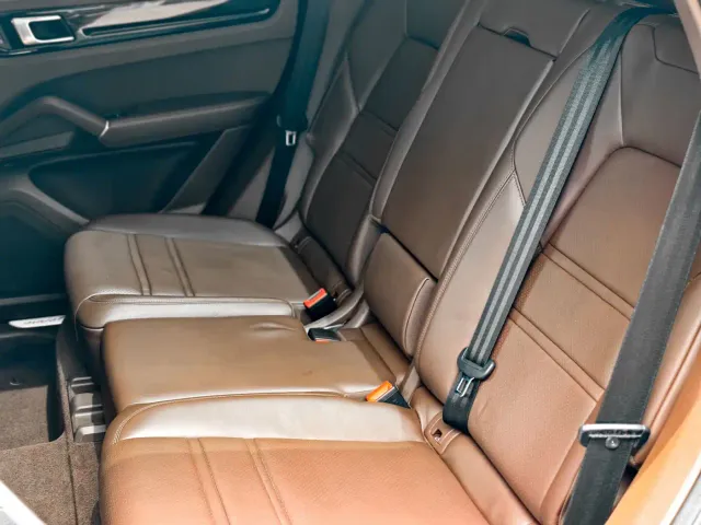 Porsche Cayenne — Фото автомобиля 18