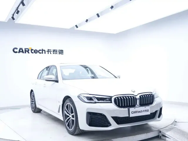 BMW 5 Series — Фото автомобиля 5