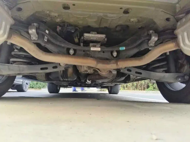 Buick Envision Plus — Фото автомобиля 6