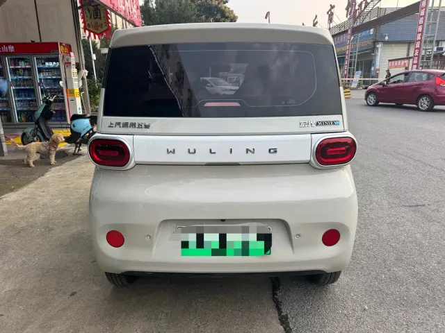 Wuling Hongguang Mini EV — Фото автомобиля 12