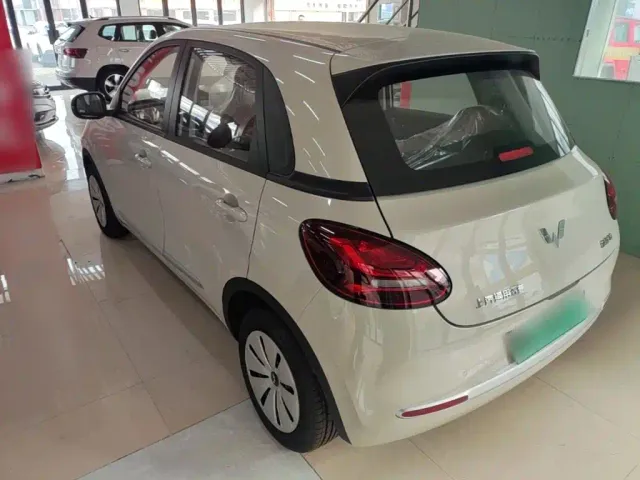 Wuling Bingo — Фото автомобиля 4