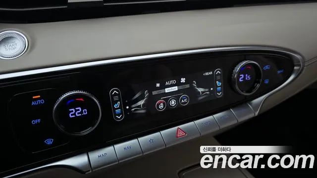 Genesis GV70 — Фото автомобиля 28