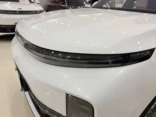 Li Auto L7 — Фото автомобиля 15