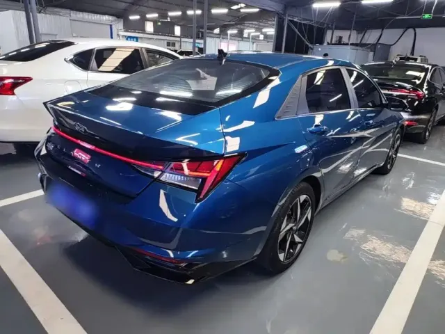 Hyundai Elantra — Фото автомобиля 6