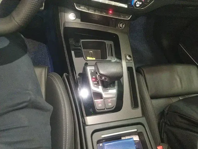 Audi Q5L — Фото автомобиля 13
