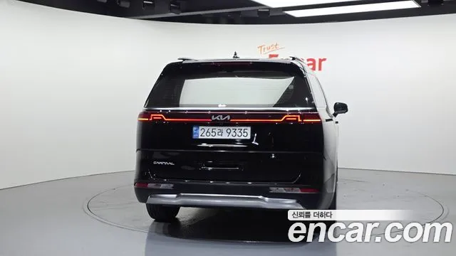 Kia Canival Carnival 4 поколение Дизель 7 мест Signature — Фото автомобиля 4