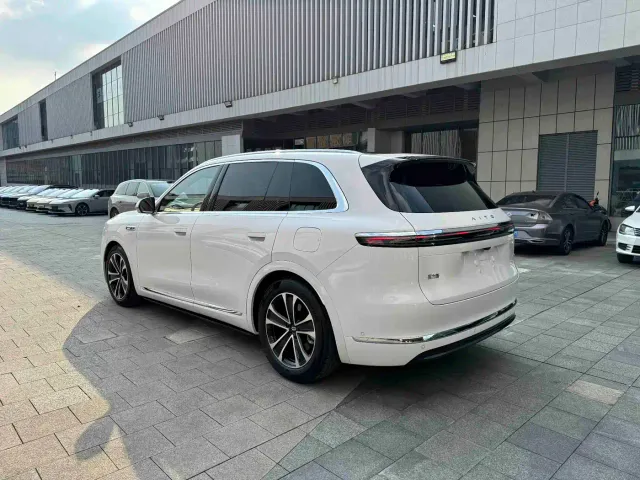 Aito M7 — Фото автомобиля 3