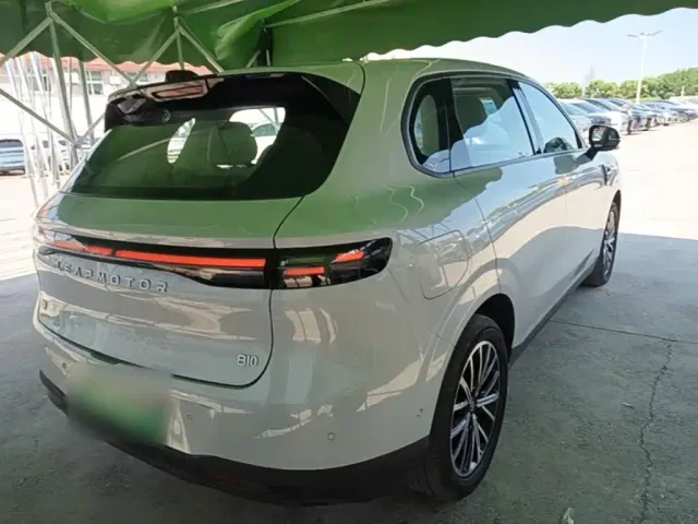 Leapmotor B10 — Фото автомобиля 6