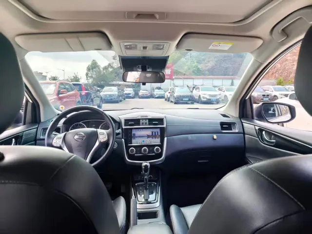 Nissan Tiida — Фото автомобиля 5