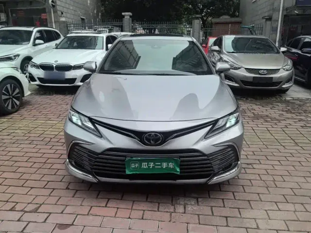 Toyota Camry — Фото автомобиля 2