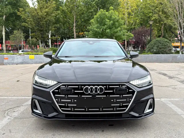 Фотография автомобиля — Audi A7L