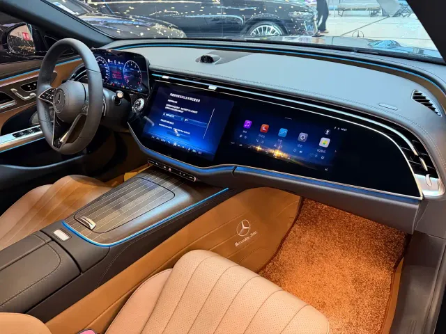 Mercedes-Benz E-Class — Фото автомобиля 15