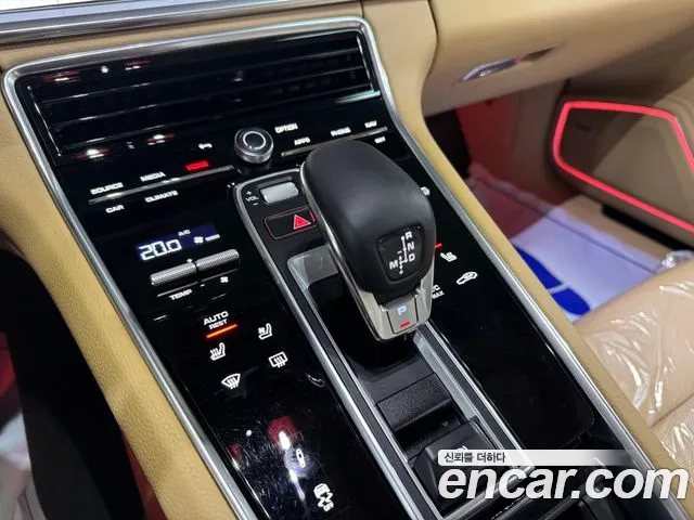 Porsche Panamera 971 — Фото автомобиля 10