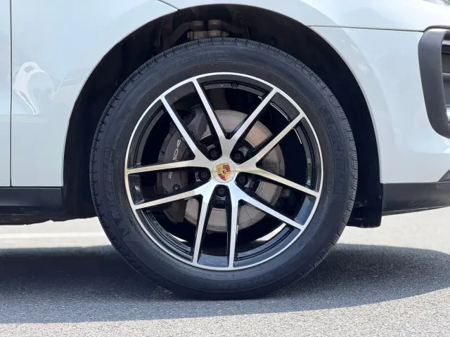 Porsche Macan — Фото автомобиля 13
