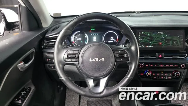 Kia Niro — Фото автомобиля 18