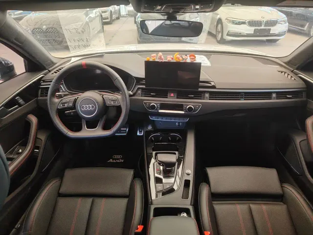 Audi A4L — Фото автомобиля 15