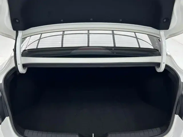 Hyundai Elantra — Фото автомобиля 13