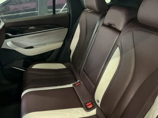 Geely Xingyue L — Фото автомобиля 22