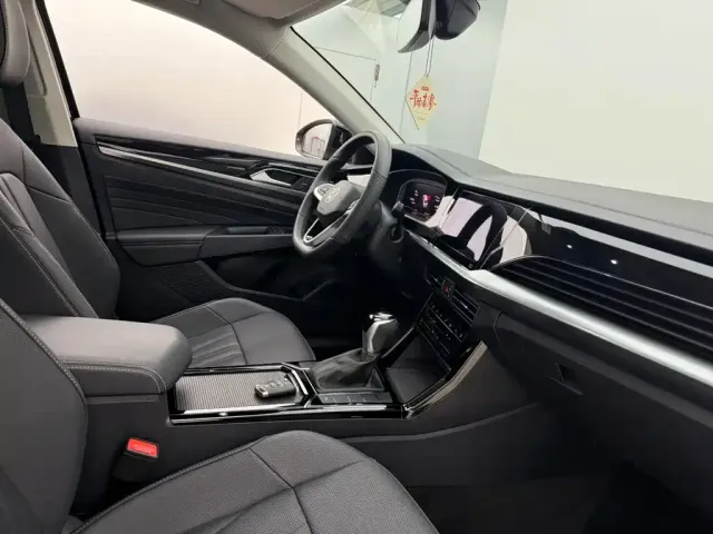 Volkswagen Passat — Фото автомобиля 16