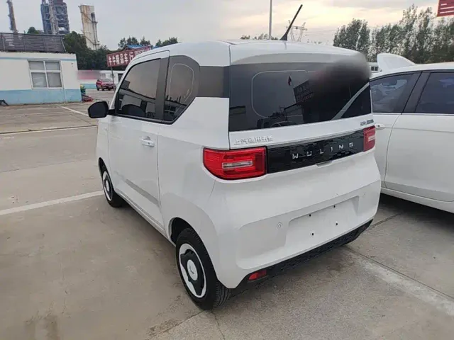 Wuling Hongguang Mini EV — Фото автомобиля 4